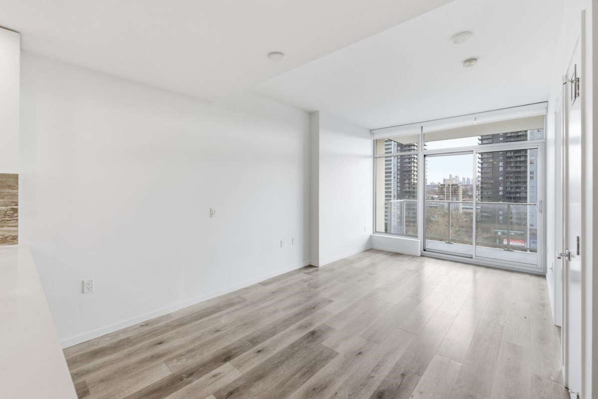 Kitchen Island Photo of 1106 1888 Gilmore Avenue, Burnaby, BC