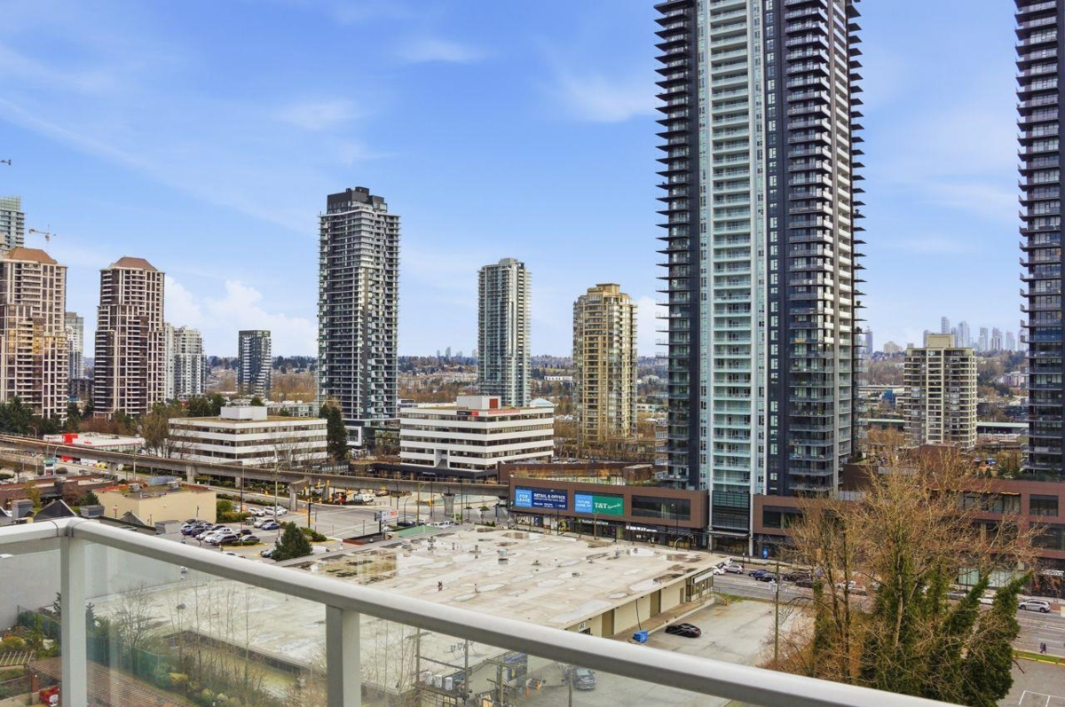 Staircase Photo of 1106 1888 Gilmore Avenue, Burnaby, BC