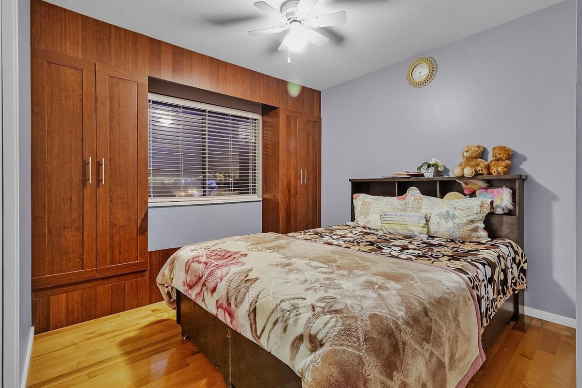 Guest Bathroom Photo of 3657 Perth Street, Abbotsford, BC