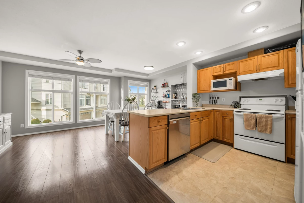 Walk-In Closet Photo of 119 6450 Vedder Road, Chilliwack, BC