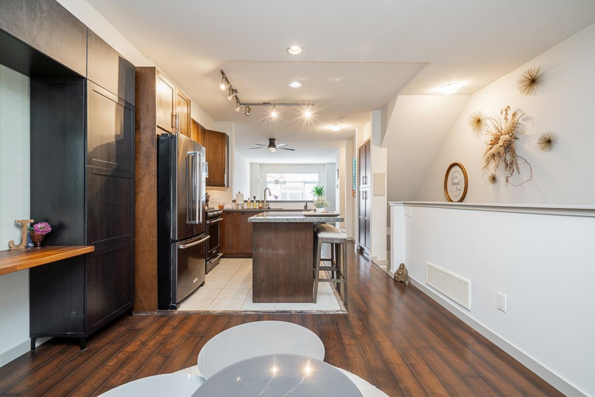 Dining Area Photo of 32 15151 34 Avenue, Surrey, BC