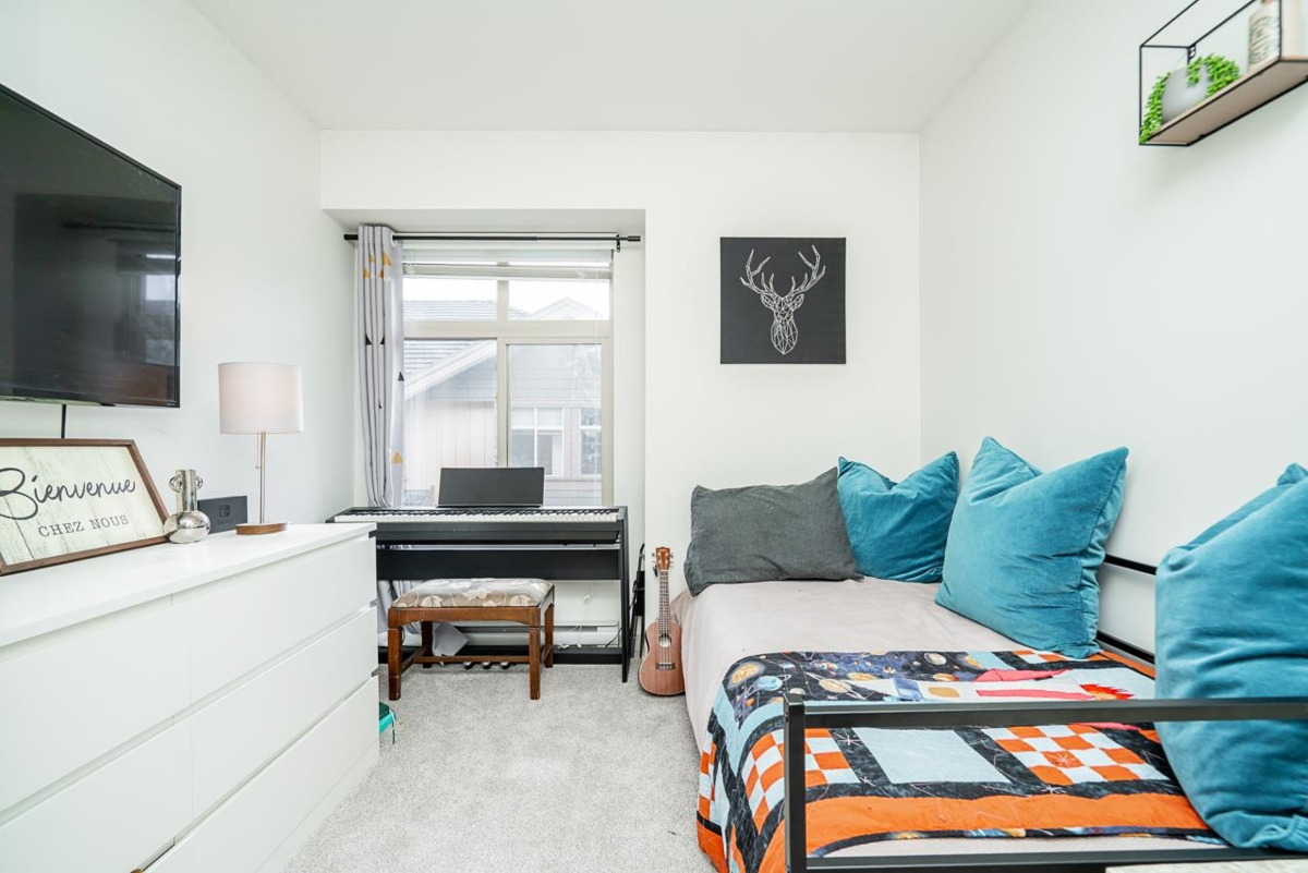 Hallway Photo of 32 15151 34 Avenue, Surrey, BC