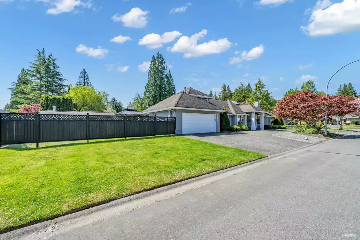 Dining Area Photo of 13658 19 Avenue, Surrey, BC