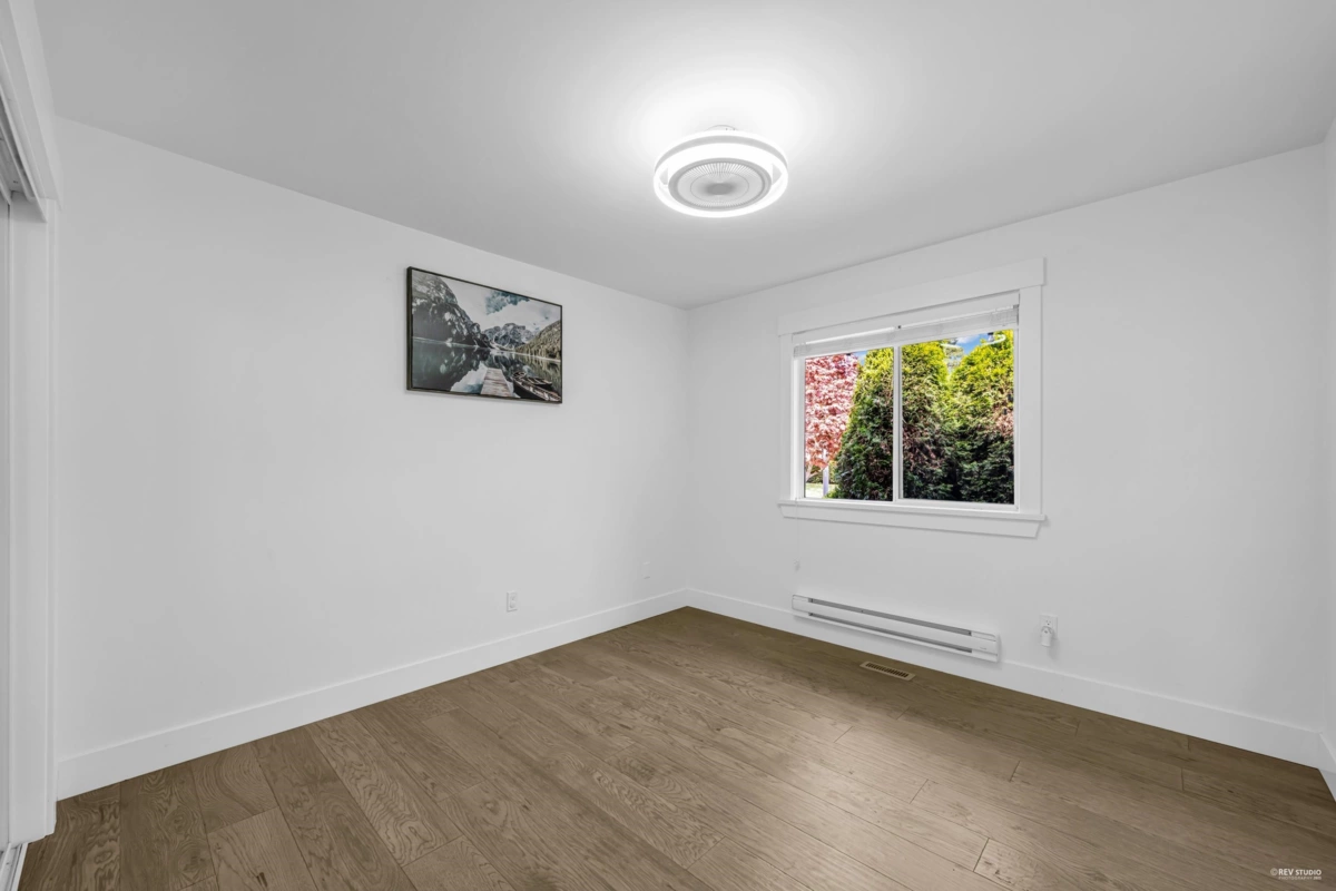 Hot Tub / Spa Photo of 13658 19 Avenue, Surrey, BC