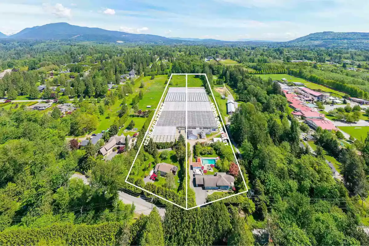 Garage Interior Photo of 12336 240 Street, Maple Ridge, BC