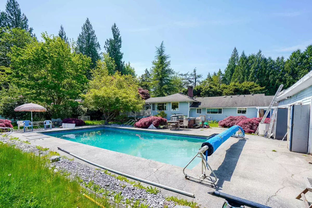 Hot Tub / Spa Photo of 12336 240 Street, Maple Ridge, BC