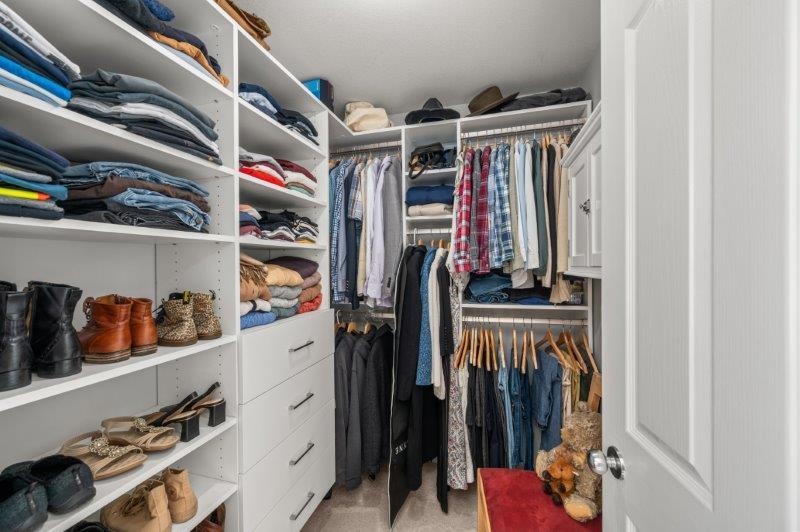 Front Yard Photo of 10091 243 Street, Maple Ridge, BC