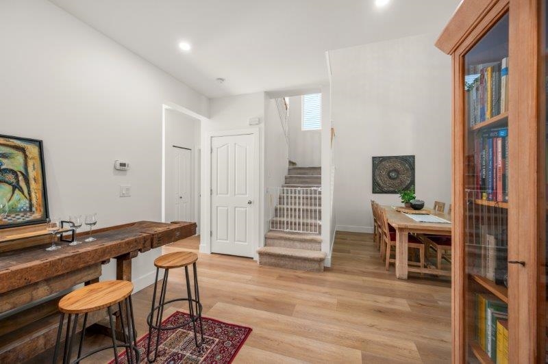 Kitchen Photo of 10091 243 Street, Maple Ridge, BC