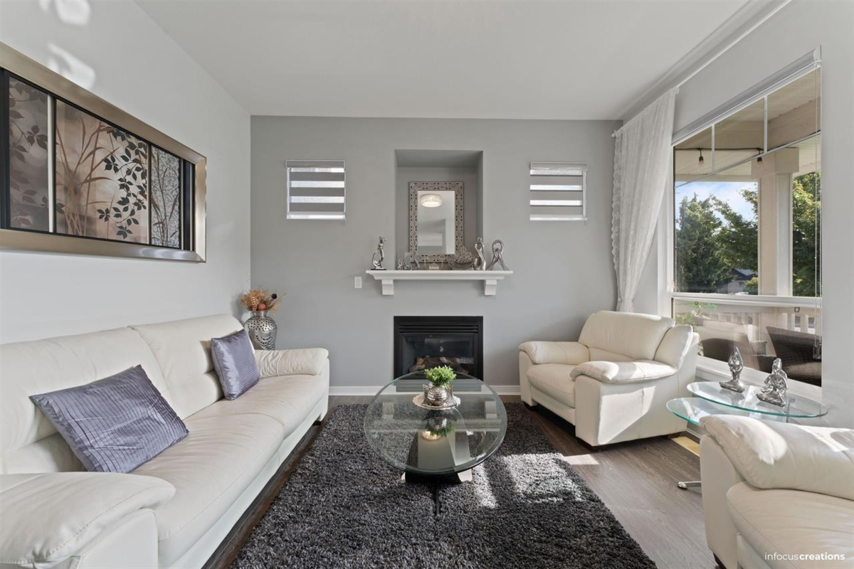 Family Room Photo of 5662 148 Street, Surrey, BC