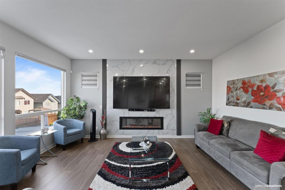 Kitchen Island Photo of 5662 148 Street, Surrey, BC