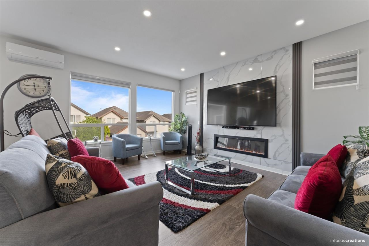 Kitchen Photo of 5662 148 Street, Surrey, BC