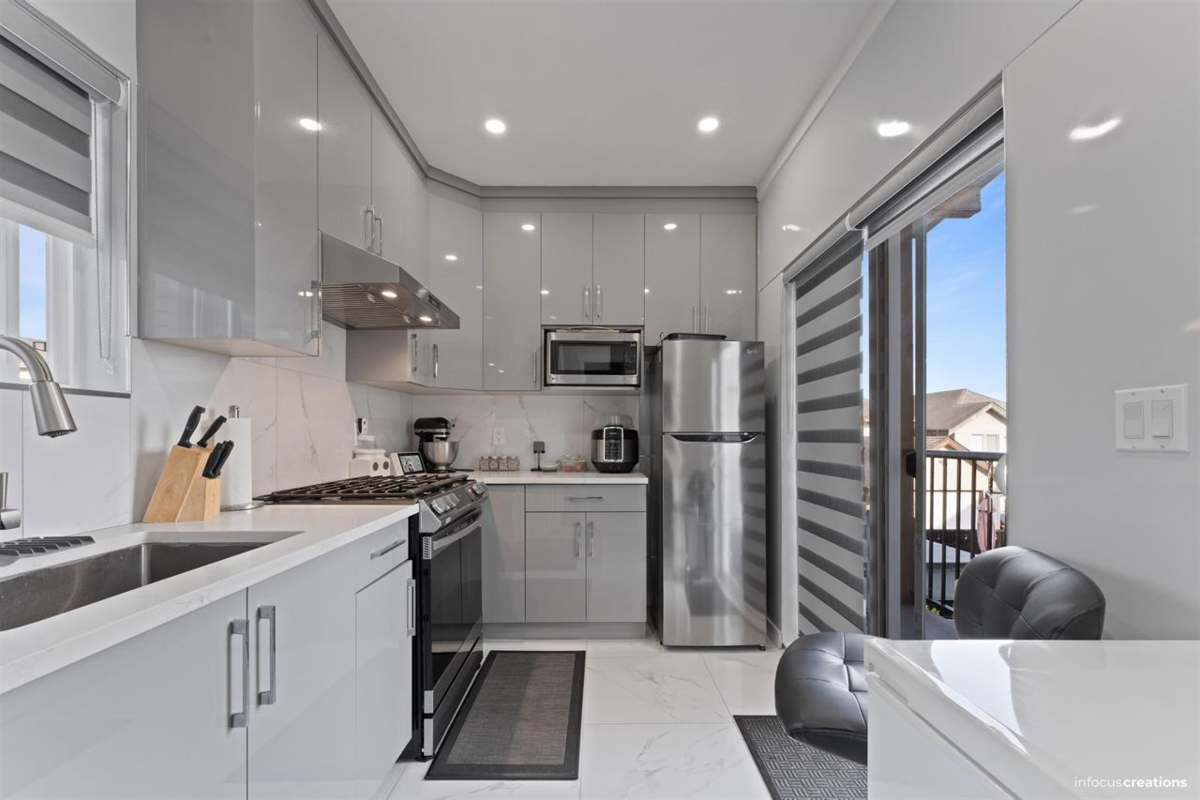 Primary Bathroom Photo of 5662 148 Street, Surrey, BC