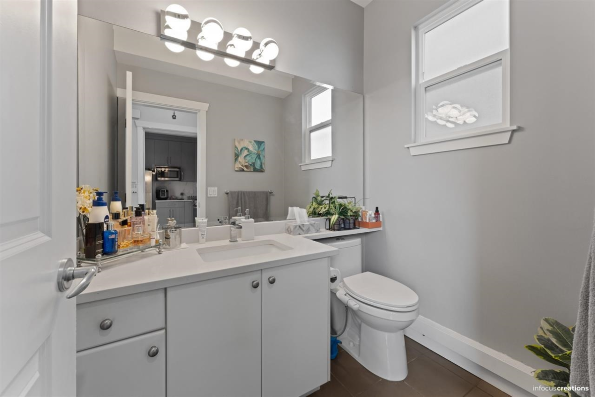 Walk-In Closet Photo of 5662 148 Street, Surrey, BC