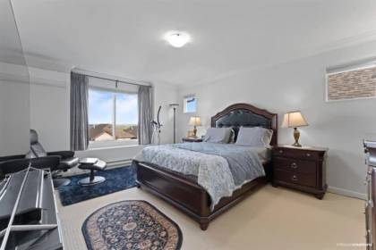 Hallway Photo of 5662 148 Street, Surrey, BC