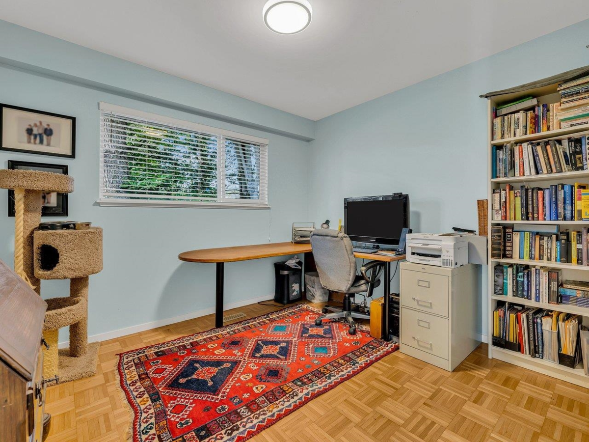 Laundry Room Photo of 1837 Larson Road, North Vancouver, BC