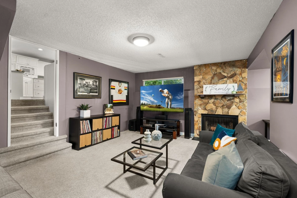 Kitchen Island Photo of 6714 Nicholson Road, Delta, BC