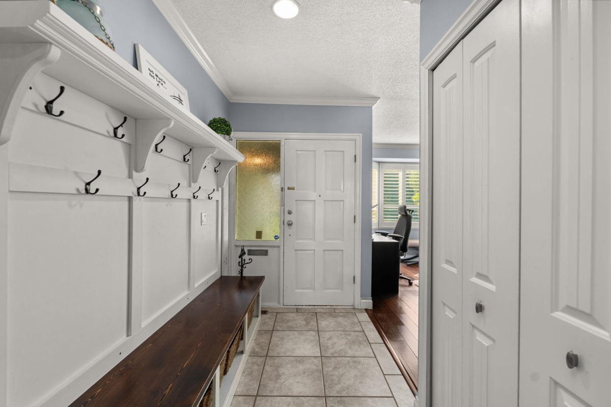 Living Room Photo of 6714 Nicholson Road, Delta, BC