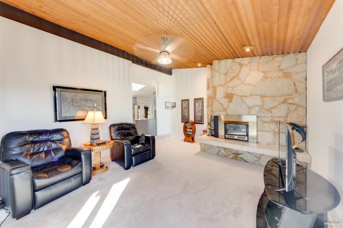 Breakfast Nook Photo of 3 Crawford Bay, Port Moody, BC