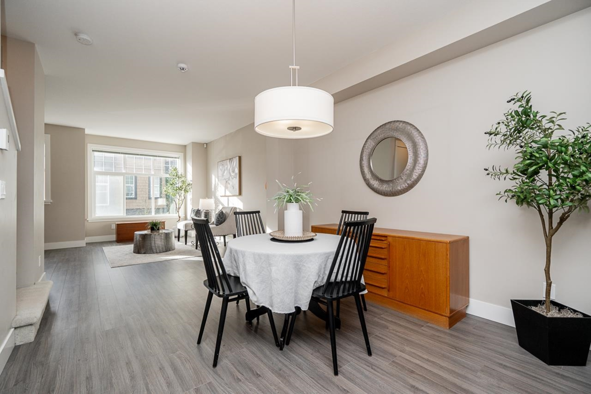 Dining Area Photo of 27 6088 Beresford Street, Burnaby, BC
