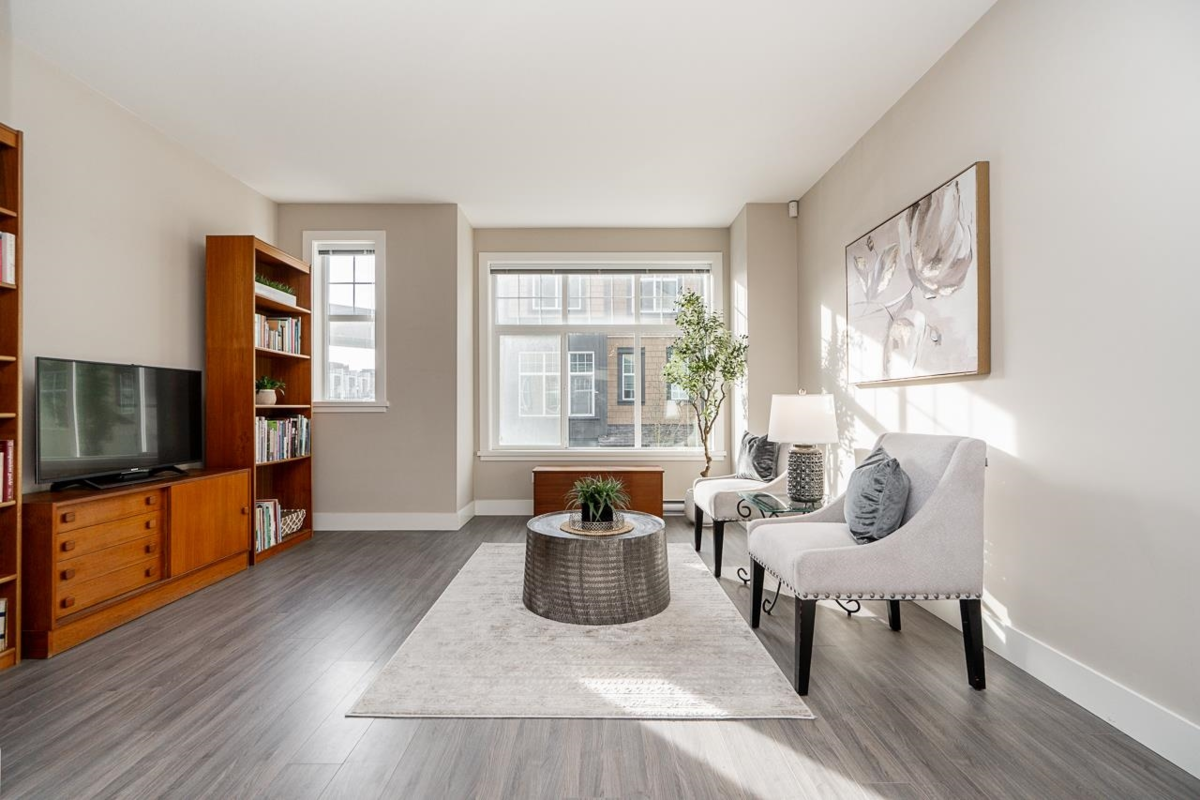 Kitchen Island Photo of 27 6088 Beresford Street, Burnaby, BC