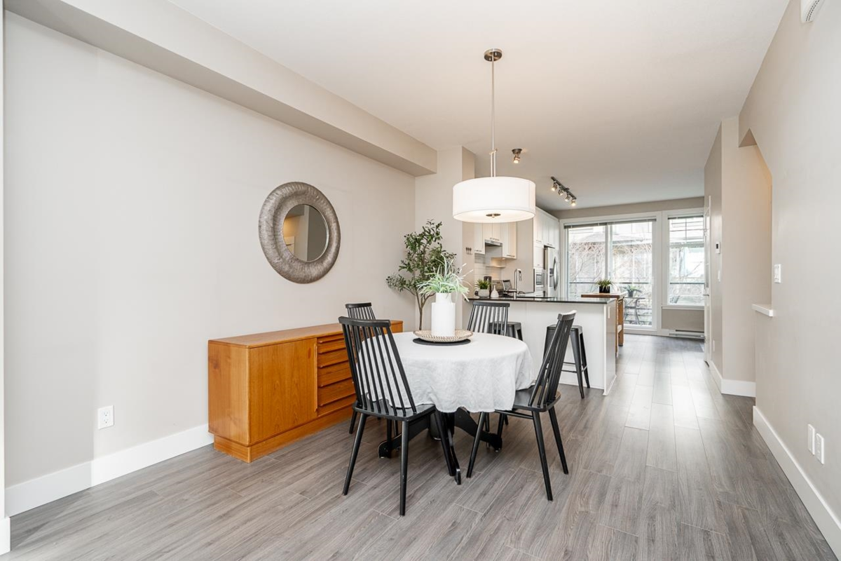 Kitchen Photo of 27 6088 Beresford Street, Burnaby, BC