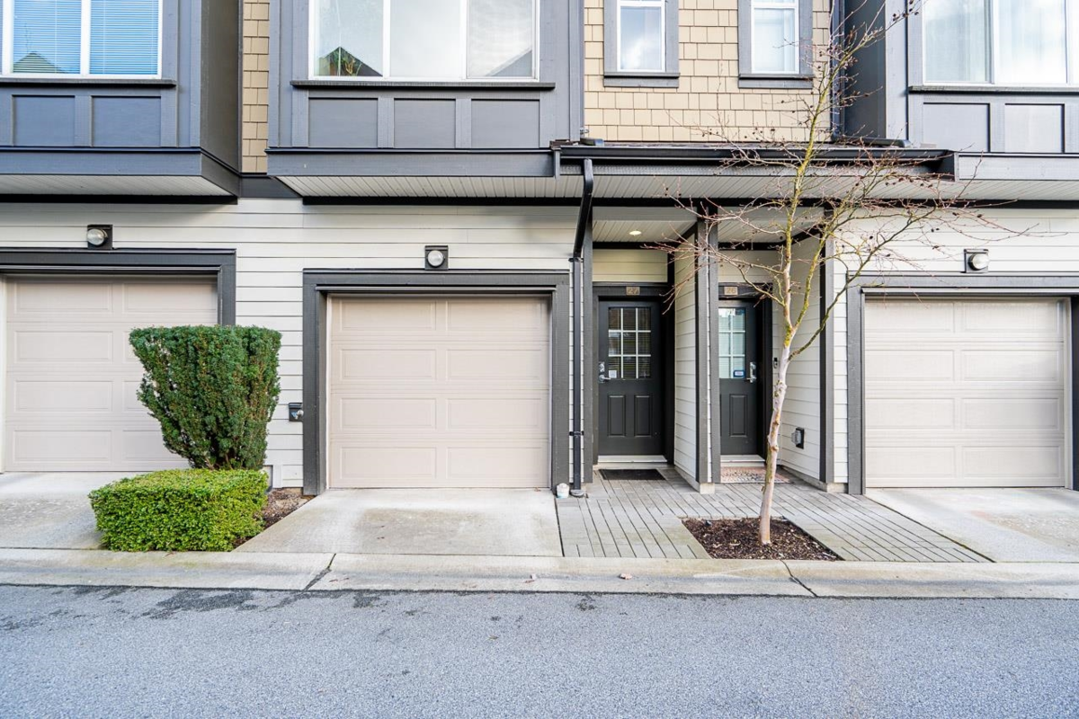 Living Room Photo of 27 6088 Beresford Street, Burnaby, BC