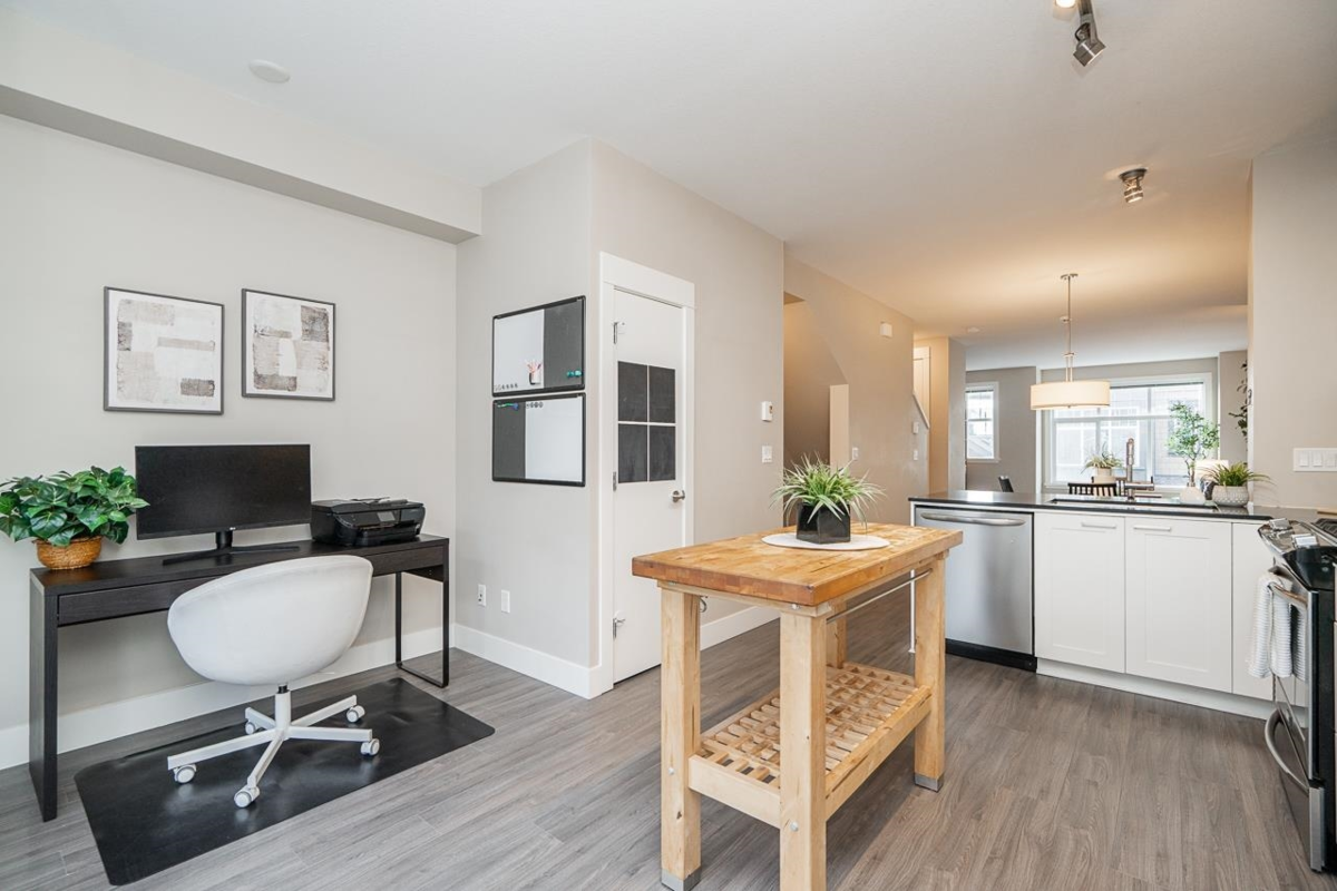 Loft / Bonus Room Photo of 27 6088 Beresford Street, Burnaby, BC