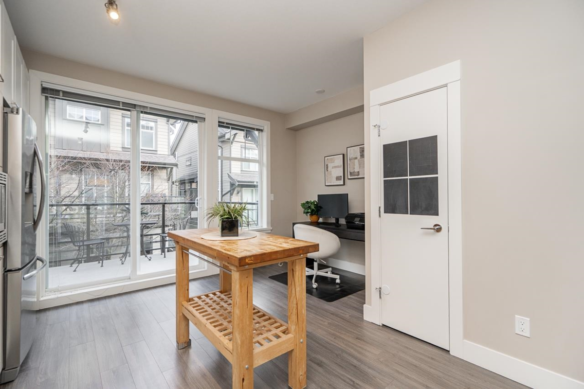 Powder Room Photo of 27 6088 Beresford Street, Burnaby, BC