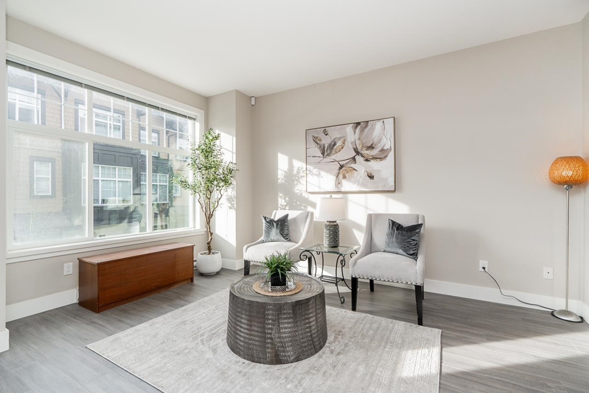 Walk-In Closet Photo of 27 6088 Beresford Street, Burnaby, BC