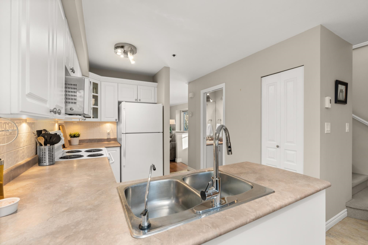 Bedroom 2 Photo of 59 12449 191 Street, Pitt Meadows, BC