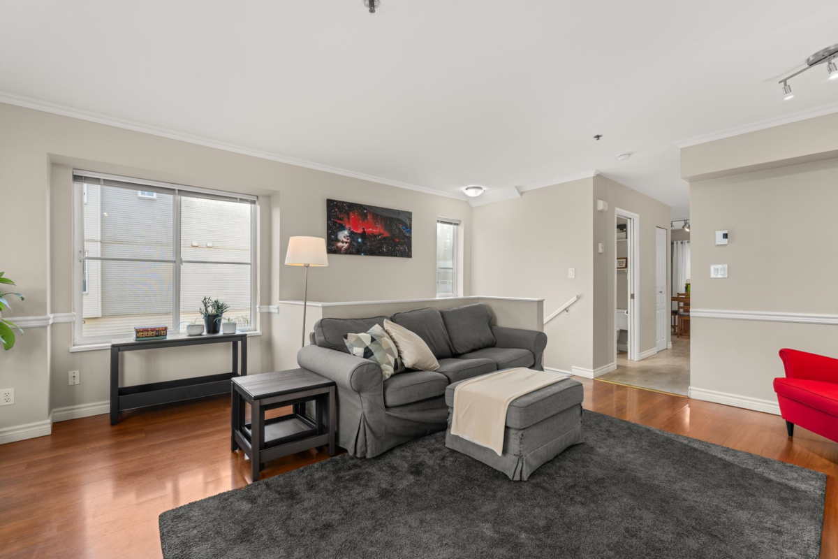 Breakfast Nook Photo of 59 12449 191 Street, Pitt Meadows, BC