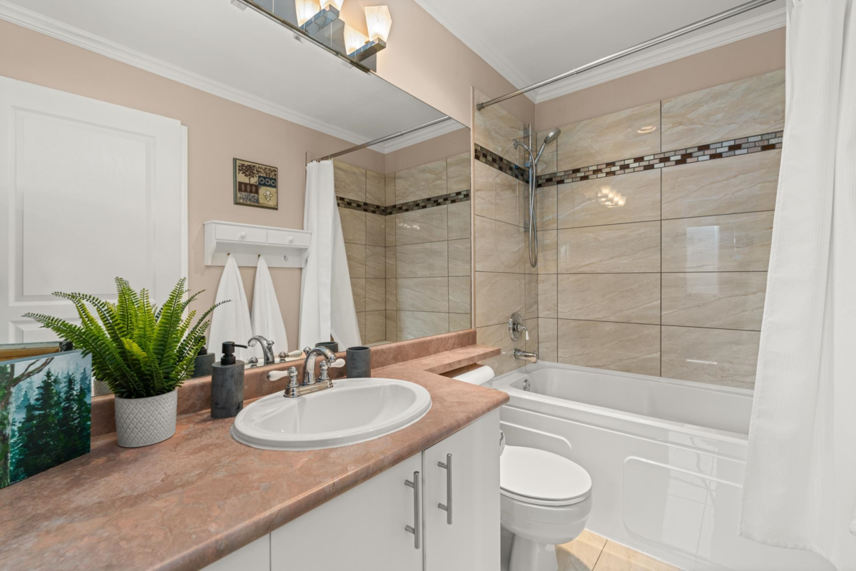 Laundry Room Photo of 59 12449 191 Street, Pitt Meadows, BC