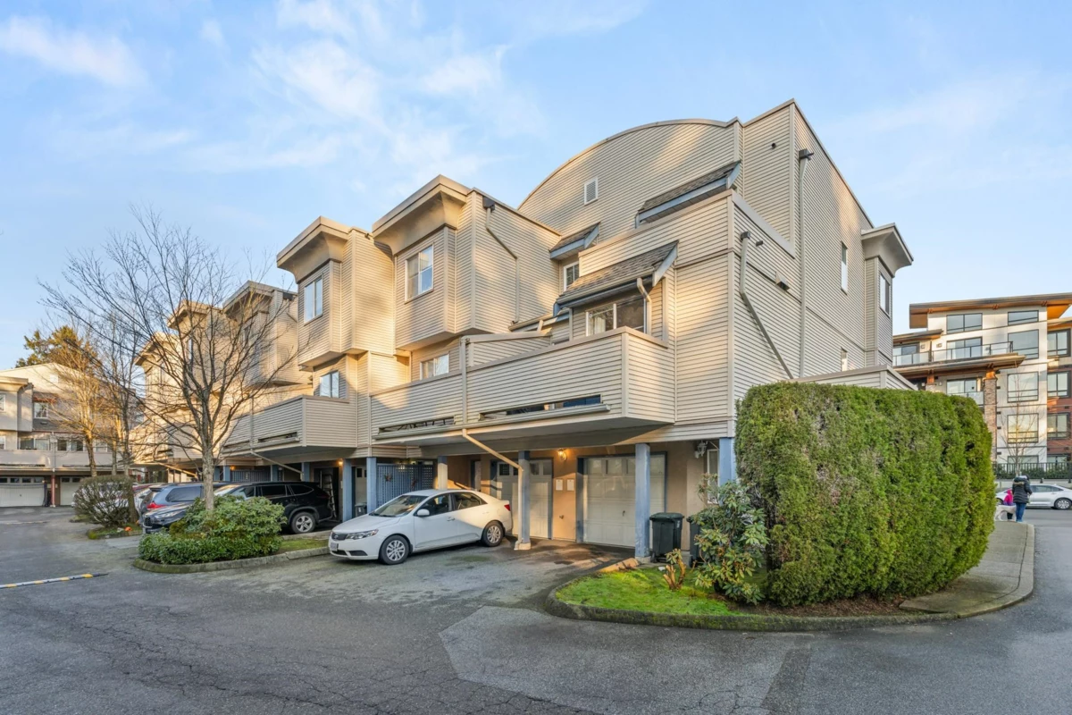 Swimming Pool Photo of 59 12449 191 Street, Pitt Meadows, BC