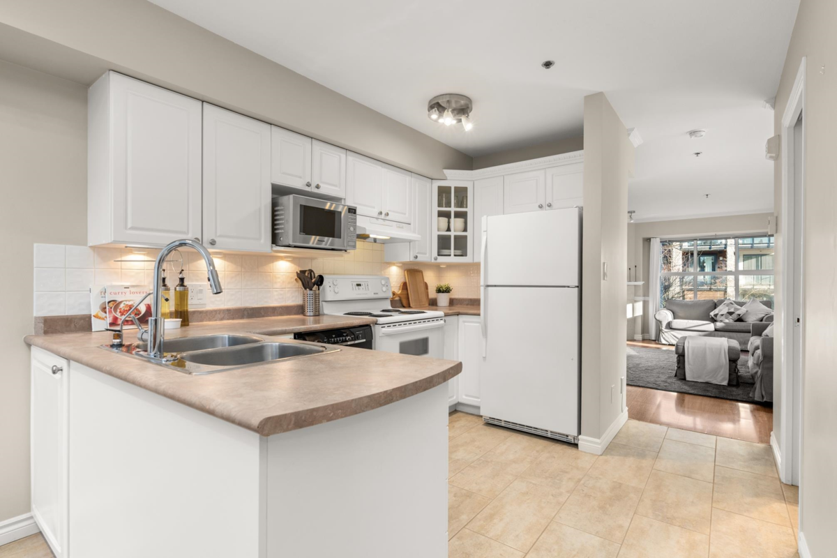 Walk-In Closet Photo of 59 12449 191 Street, Pitt Meadows, BC