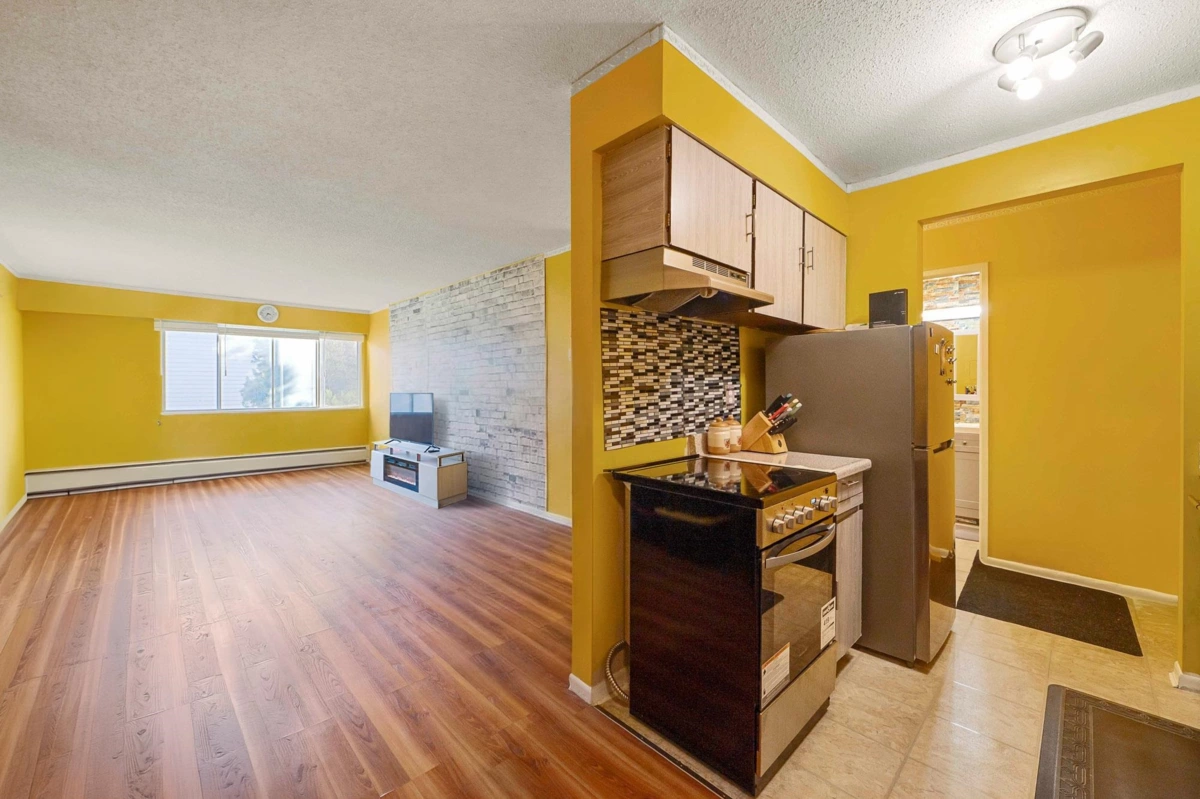 Family Room Photo of 325 11806 88 Avenue, Delta, BC