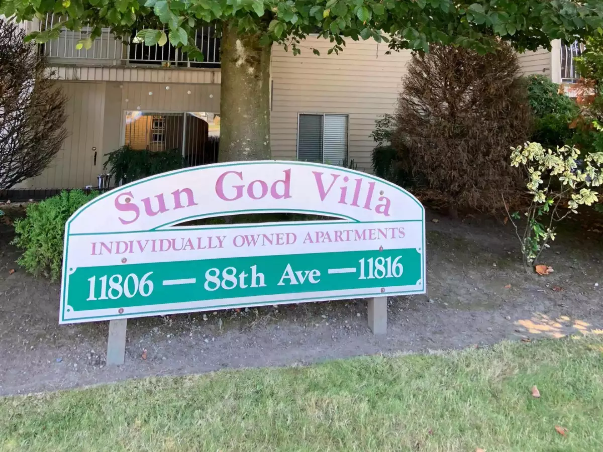 Hallway Photo of 325 11806 88 Avenue, Delta, BC