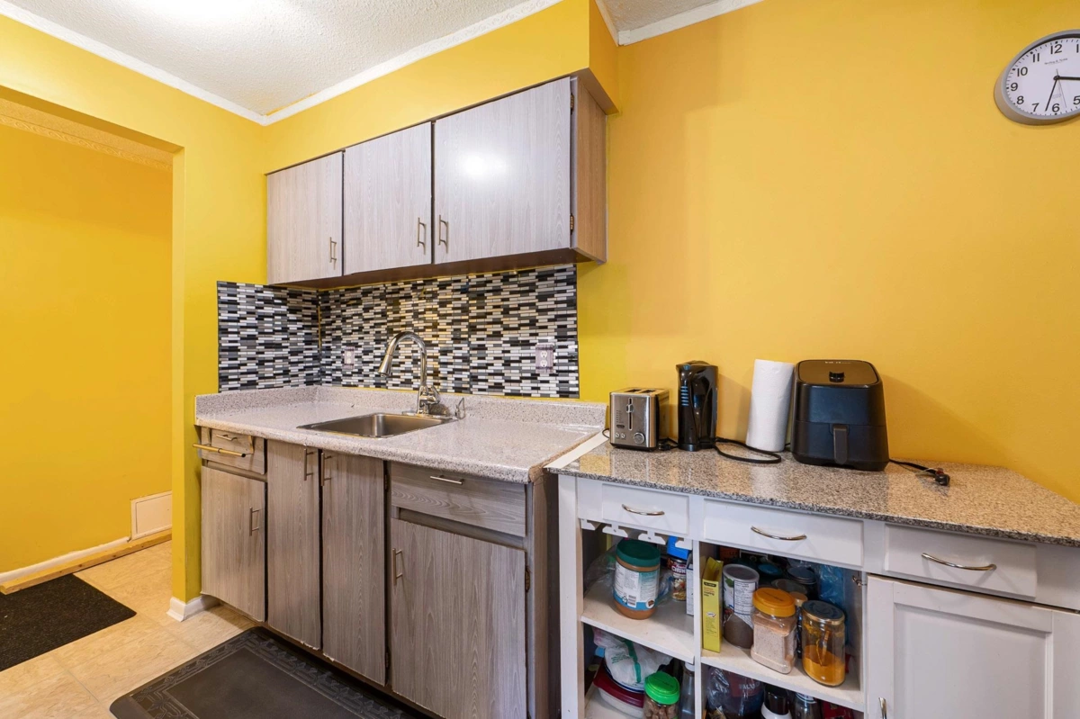 Pantry Photo of 325 11806 88 Avenue, Delta, BC