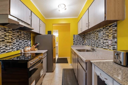 Kitchen Photo of 325 11806 88 Avenue, Delta, BC