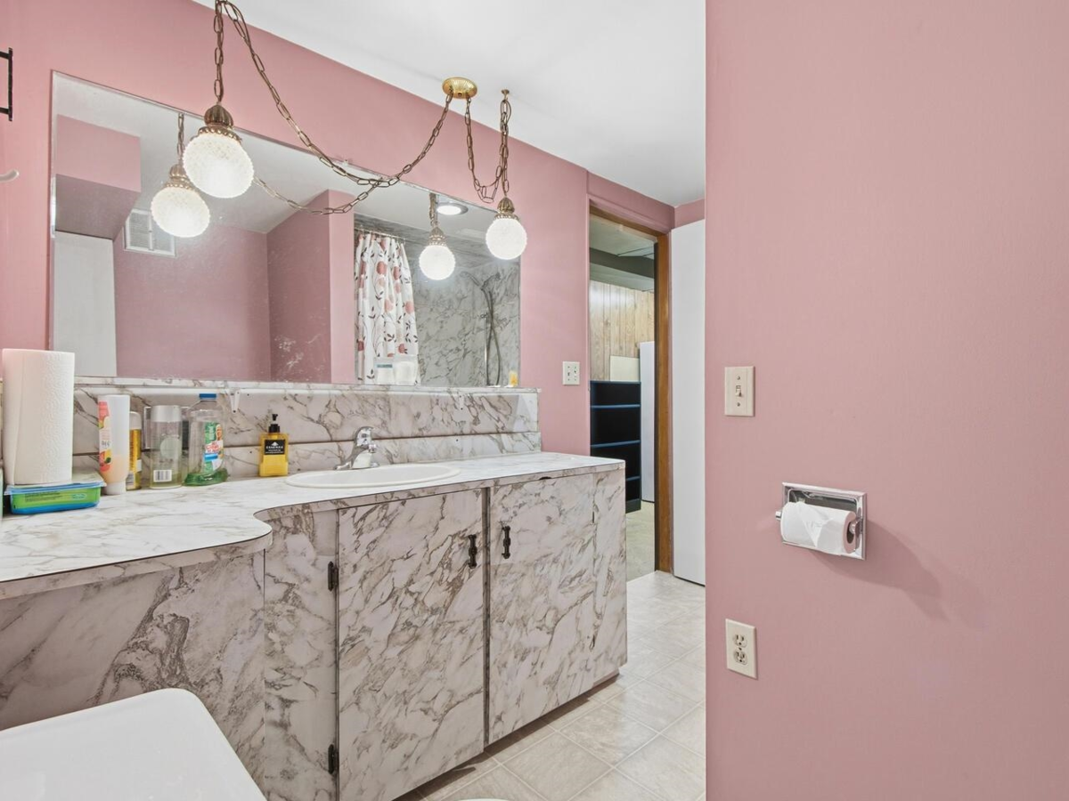 Hot Tub / Spa Photo of 11264 135a Street, Surrey, BC