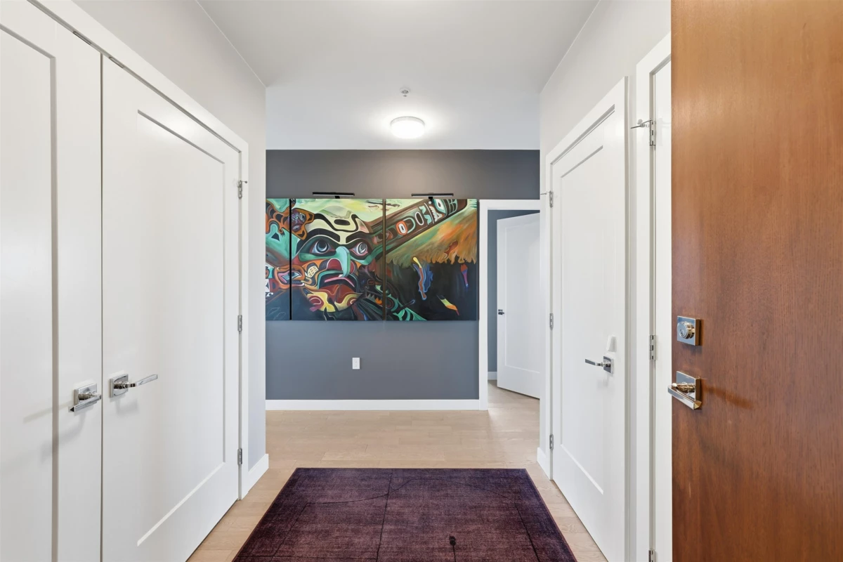 Family Room Photo of 1103 1526 Finlay Street, White Rock, BC
