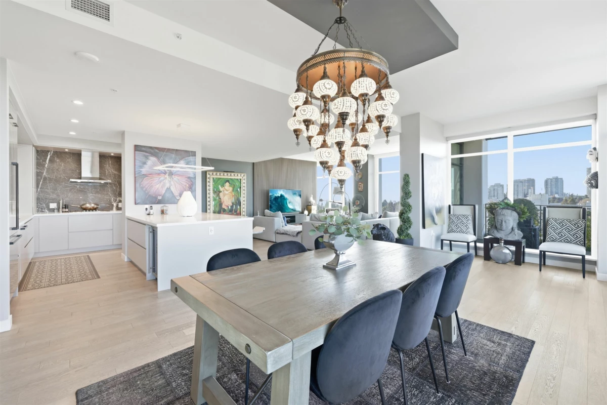 Kitchen Island Photo of 1103 1526 Finlay Street, White Rock, BC