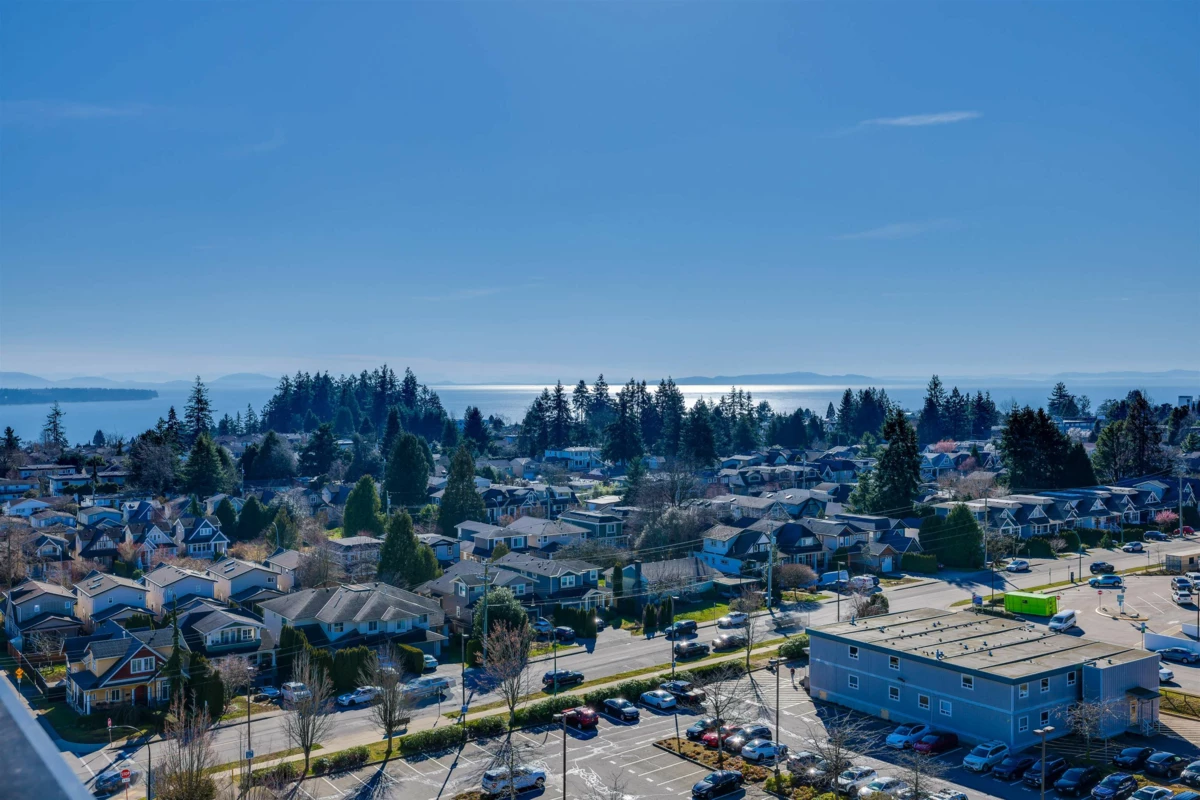 Outdoor Deck Photo of 1103 1526 Finlay Street, White Rock, BC
