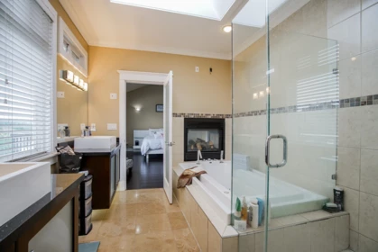 Entry Foyer Photo of 15075 70a Avenue, Surrey, BC