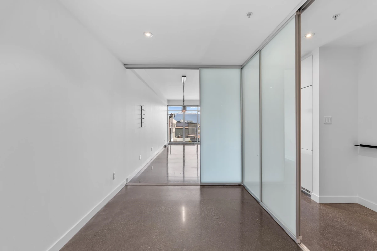 Guest Bathroom Photo of 417 256 E 2nd Avenue, Vancouver, BC