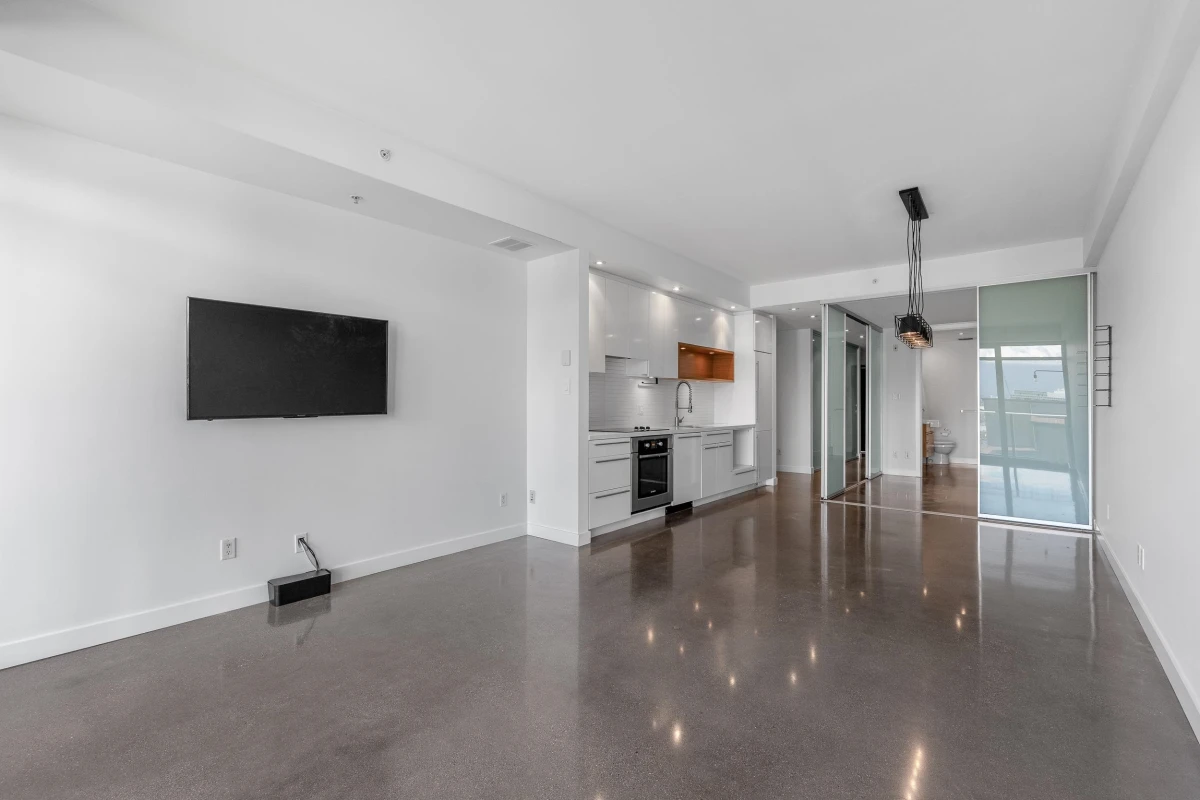 Kitchen Island Photo of 417 256 E 2nd Avenue, Vancouver, BC