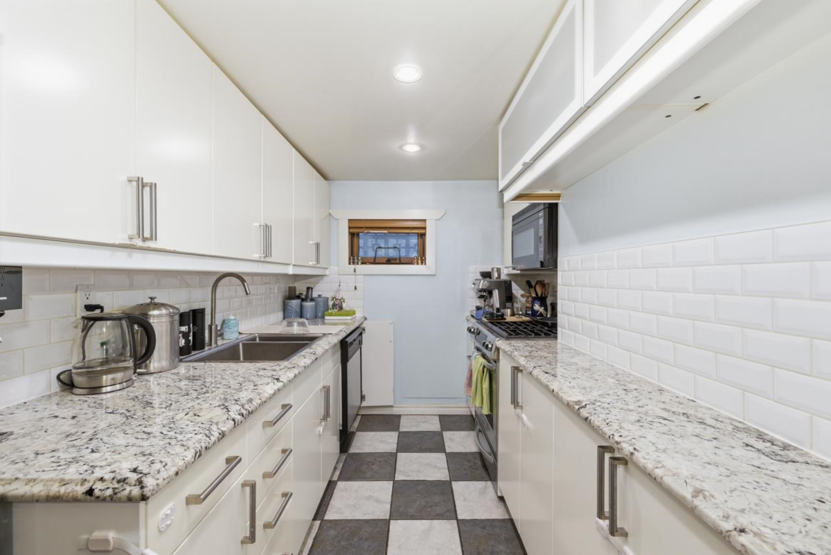 Garden / Landscaping Photo of 1758 Venables Street, Vancouver, BC