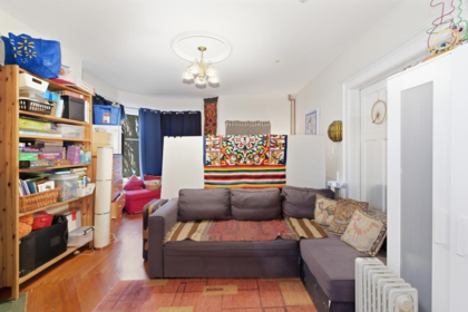 Powder Room Photo of 1758 Venables Street, Vancouver, BC