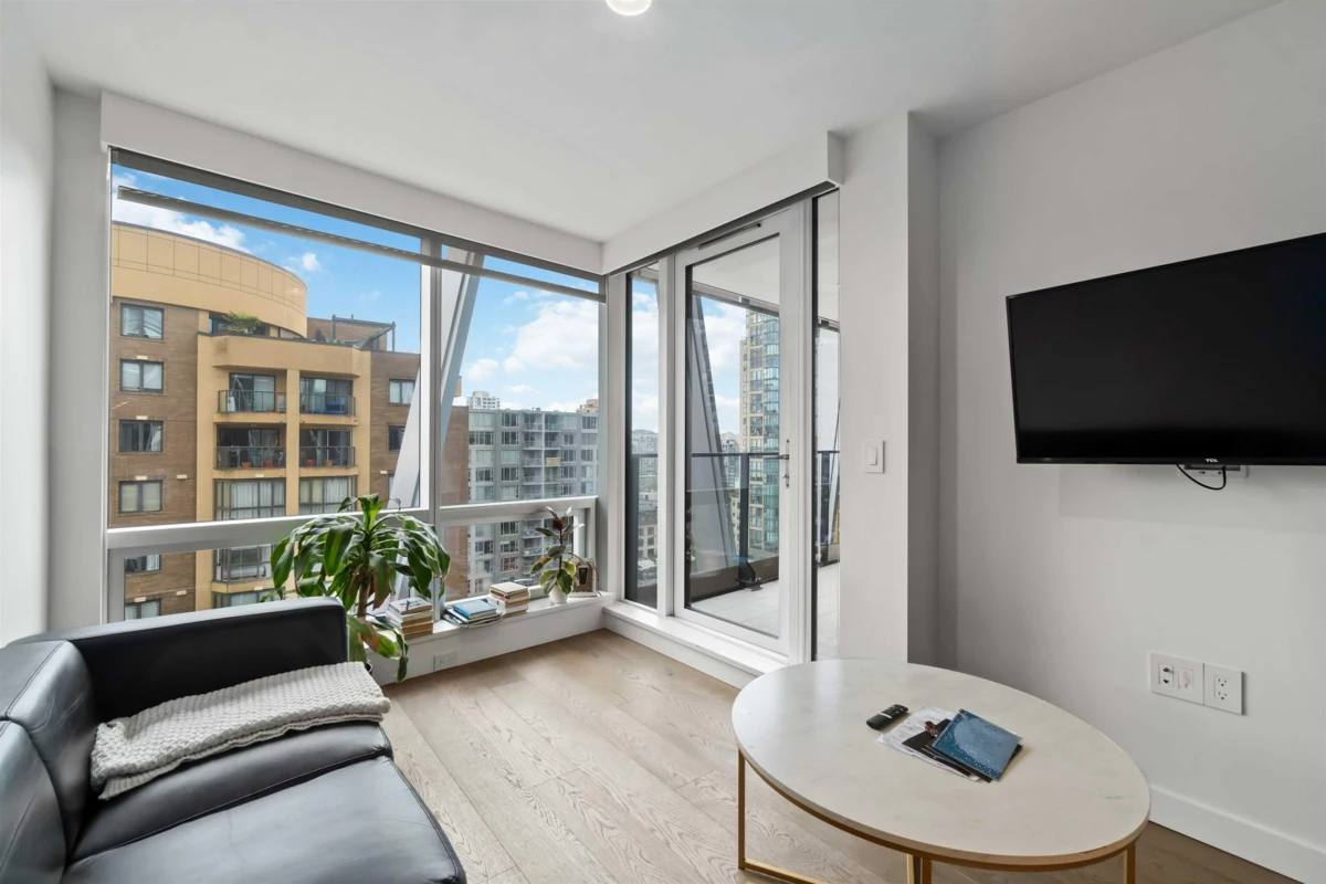 Guest Bathroom Photo of 1305 1111 Richards Street, Vancouver, BC