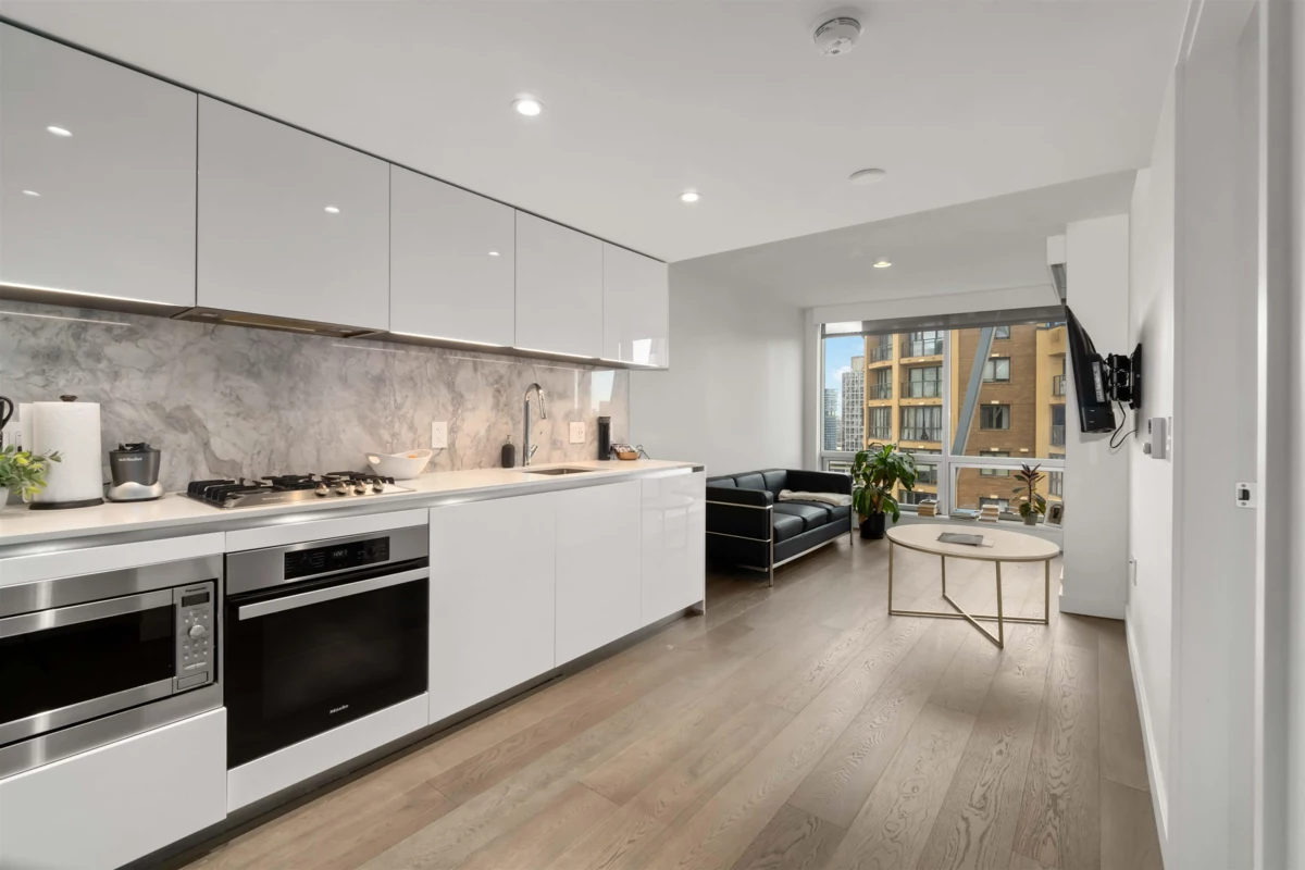 Pantry Photo of 1305 1111 Richards Street, Vancouver, BC