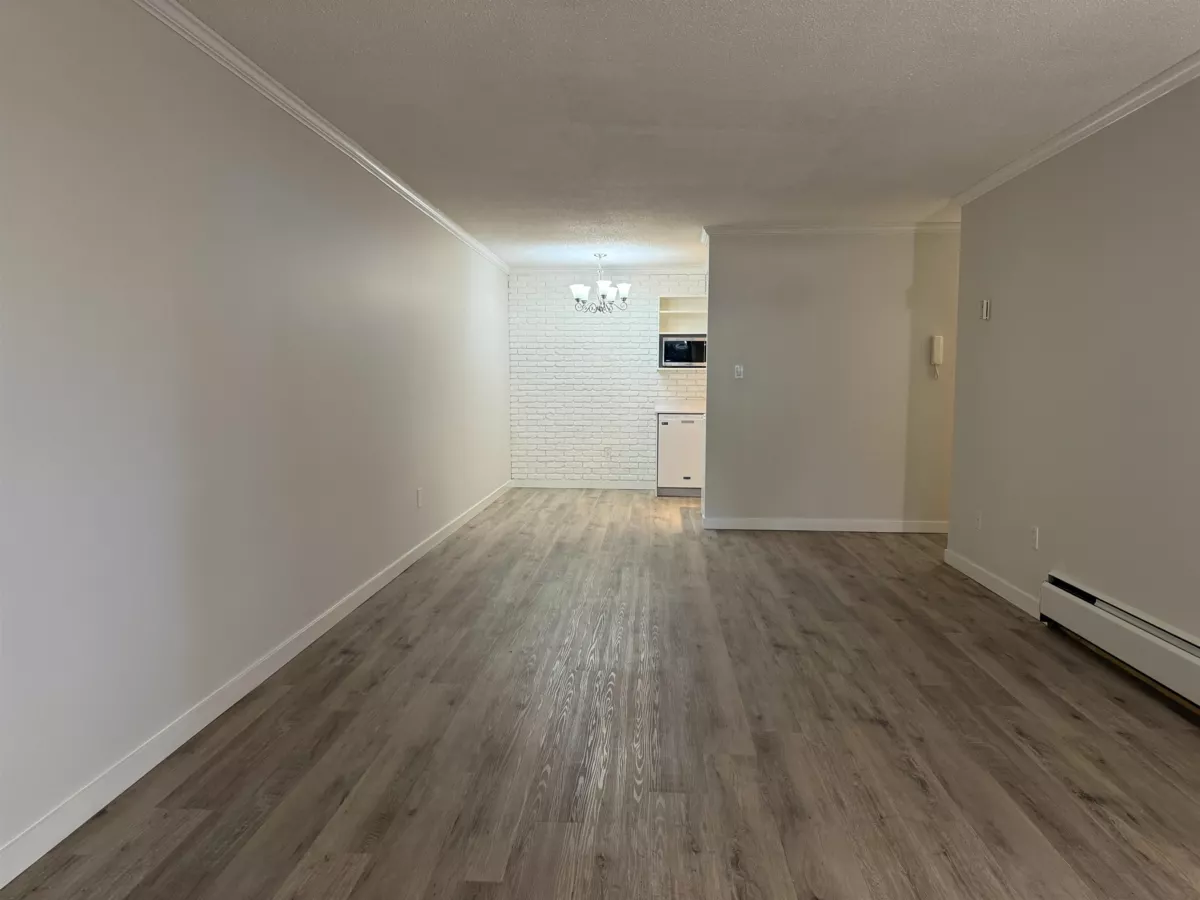 Kitchen Island Photo of 124 11806 88 Avenue, Delta, BC